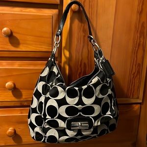 Coach Hobo / vintage - medium/large - black and grey/silver.